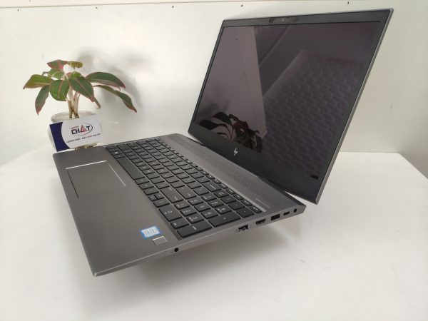 HP ZBook 15v G5-1