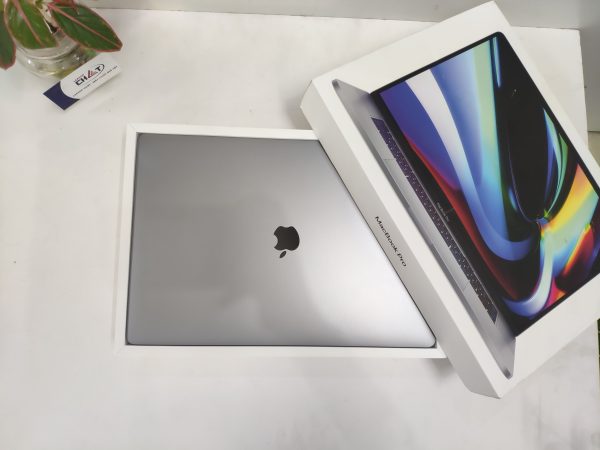 MacBook Pro 16 inch i7-1