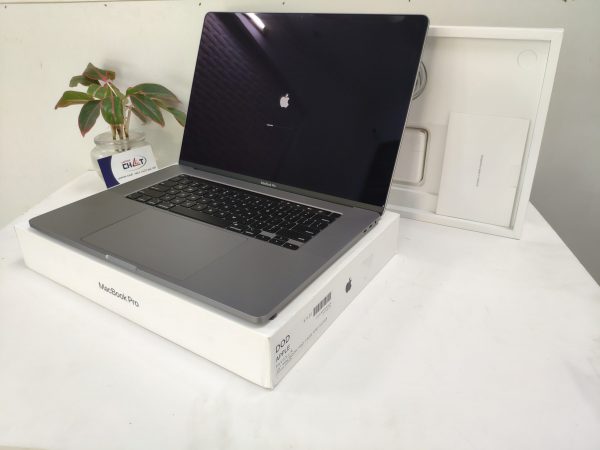 MacBook Pro 16 inch i7-3