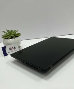 ThinkPad X1 Carbon Gen 8-4