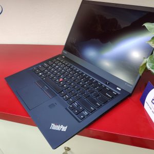 ThinkPad X1 Carbon Gen 5 i5