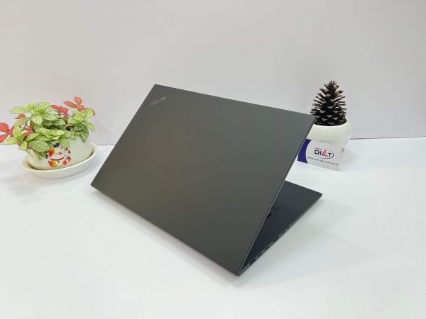 Lenovo Thinkpad P1 Gen 1 Xeon -3
